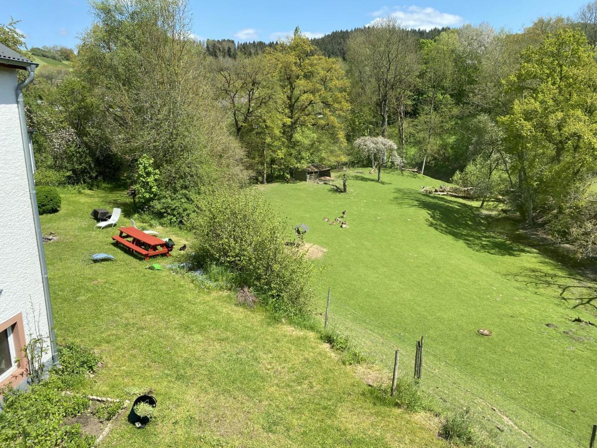 Ferienhaus Rehblick Rockeskyll エクステリア 写真